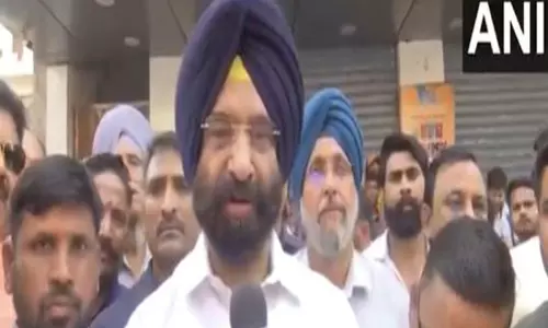Delhi मंत्री मनजिंदर सिरसा ने राजौरी गार्डन का दौरा किया