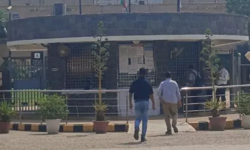 Gurugram : 9 थोक कचरा उत्पादकों पर 2.25 लाख रुपये का जुर्माना लगाया गया Gurugram : 9 थोक कचरा उत्पादकों पर 2.25 लाख रुपये का जुर्माना लगाया गया