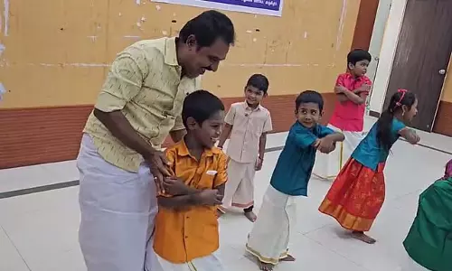 कांचीपुरम MLA ने दिव्यांगों के स्कूल के वार्षिक समारोह में नृत्य किया