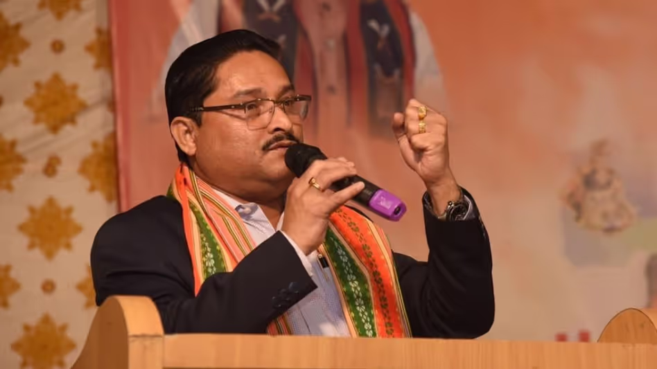 Assam भाजपा प्रमुख ने कांग्रेस पर निशाना साधा लुटेरे सोनिया-राहुल का बचाव करना हास्यास्पद
