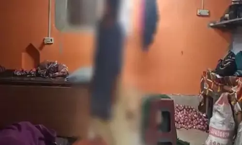 गुपचुप वाली ने की खुदकुशी, सुसाइड नोट बरामद गुपचुप वाली ने की खुदकुशी, सुसाइड नोट बरामद