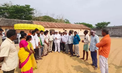 कांग्रेस MLA ने बारिश से प्रभावित किसानों को राहत देने का वादा किया