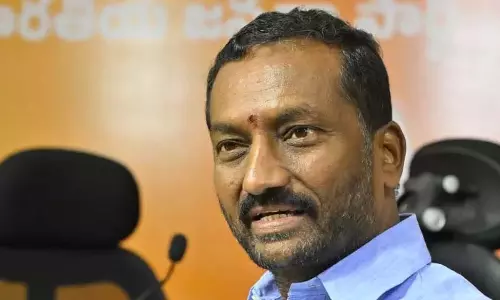 मेडक सांसद ने BRS परिवार के सामाजिक बहिष्कार का आह्वान किया मेडक सांसद ने BRS परिवार के सामाजिक बहिष्कार का आह्वान किया