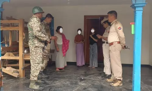 Manipur: संयुक्त बल ने वाबागई भैंस फार्म में उग्रवाद विरोधी अभियान शुरू किया Manipur: संयुक्त बल ने वाबागई भैंस फार्म में उग्रवाद विरोधी अभियान शुरू किया