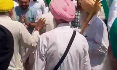 BKU कार्यकर्ताओं ने अमलोह विधायक को घेरा