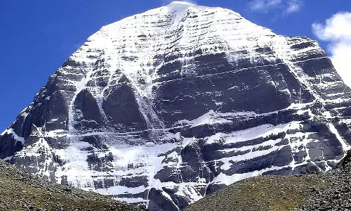निलंबन के बाद कैलाश मानसरोवर यात्रा फिर से होगी शुरू निलंबन के बाद कैलाश मानसरोवर यात्रा फिर से होगी शुरू