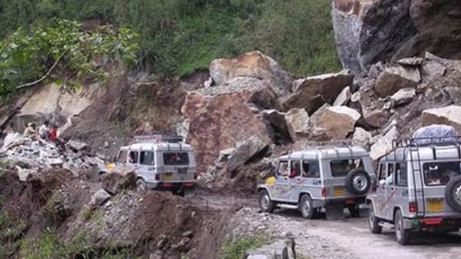 Sikkim : मरम्मत कार्य के लिए 18-19 अप्रैल को एनएच 10 को बीच-बीच में बंद रखा जाएगा