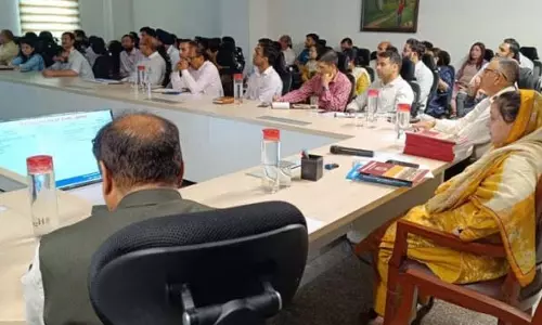 सकीना इटू ने AIIMS जम्मू में व्यापक जागरूकता और बेहतर पहुंच पर जोर दिया सकीना इटू ने AIIMS जम्मू में व्यापक जागरूकता और बेहतर पहुंच पर जोर दिया