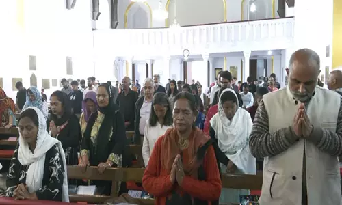 Shimla के क्राइस्ट चर्च में गुड फ्राइडे सेवा में श्रद्धालु, स्थानीय लोग और पर्यटक हुए शामिल