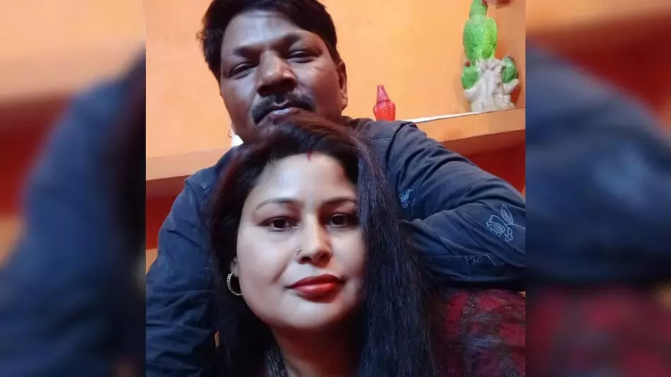 बेटी की ससुराल में इश्क लड़ाने लगी मां, कोई और नहीं समधी संग भागी बेटी की ससुराल में इश्क लड़ाने लगी मां, कोई और नहीं समधी संग भागी