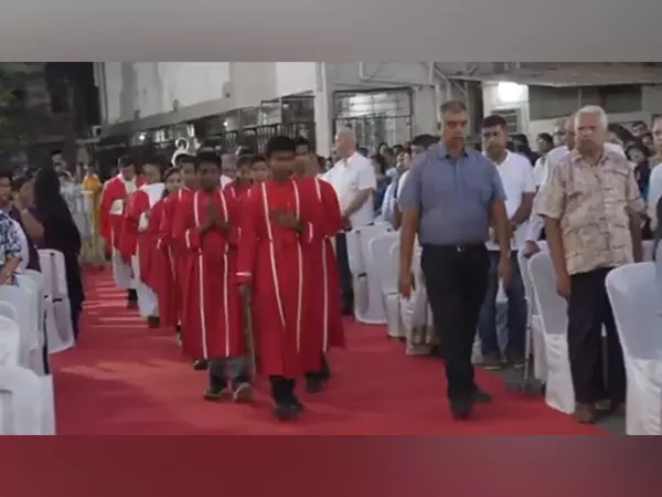 भारतीय अल्पसंख्यक संघ ने Mumbai में गुड फ्राइडे मास में भाग लिया, अंतरधार्मिक सद्भाव का आह्वान किया भारतीय अल्पसंख्यक संघ ने Mumbai में गुड फ्राइडे मास में भाग लिया, अंतरधार्मिक सद्भाव का आह्वान किया