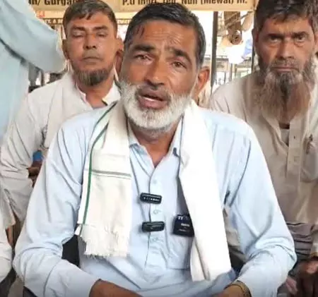 नूंह में वक्फ के नोटिस के खिलाफ ग्रामीण बोले, कब्रिस्तान और ईदगाह के लिए मिले जमीन नूंह में वक्फ के नोटिस के खिलाफ ग्रामीण बोले, कब्रिस्तान और ईदगाह के लिए मिले जमीन