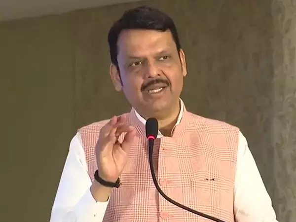 Maharashtra CM ने कहा- संभाजी नगर औद्योगिक क्षेत्र के रूप में उभर रहे Maharashtra CM ने कहा- संभाजी नगर औद्योगिक क्षेत्र के रूप में उभर रहे