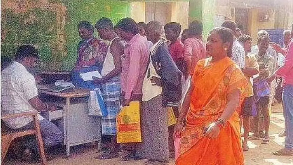 Tamil Nadu : सरकार ने उचित मूल्य की दुकानों को मुद्रित रसीदें जारी करने का आदेश दिया Tamil Nadu : सरकार ने उचित मूल्य की दुकानों को मुद्रित रसीदें जारी करने का आदेश दिया