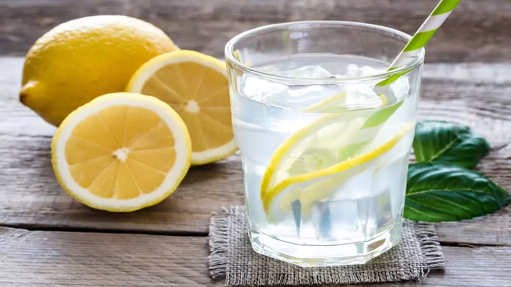 Health Tips: गर्मियों में ठंडक का एहसास देंगे ये जूस Health Tips: गर्मियों में ठंडक का एहसास देंगे ये जूस