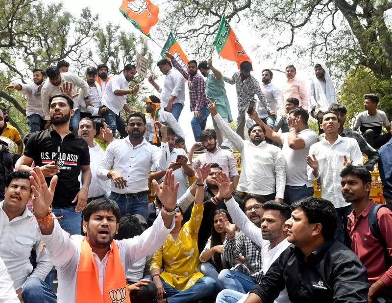 नेशनल हेराल्ड मामला: भाजपा युवा शाखा ने राहुल गांधी के इस्तीफे मांग की नेशनल हेराल्ड मामला: भाजपा युवा शाखा ने राहुल गांधी के इस्तीफे मांग की