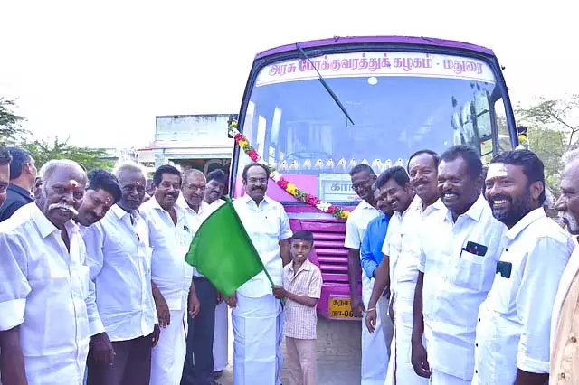 Tamil Nadu: मंत्री थंगम तेन्नारसु ने सरकारी स्कूल के छात्र की मांग पूरी की Tamil Nadu: मंत्री थंगम तेन्नारसु ने सरकारी स्कूल के छात्र की मांग पूरी की