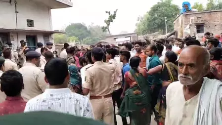 शादी समारोह में जा रहे दो भाइयों पर चाकू से हमला, एक की मौत, गांव में तनाव शादी समारोह में जा रहे दो भाइयों पर चाकू से हमला, एक की मौत, गांव में तनाव