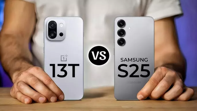 OnePlus और Samsung के कॉम्पेक्ट स्मार्टफोन्स में कौन कितना खास, जानें OnePlus और Samsung के कॉम्पेक्ट स्मार्टफोन्स में कौन कितना खास, जानें