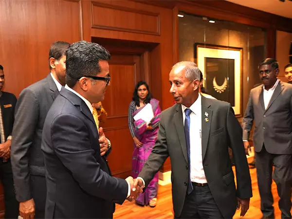 विदेश राज्य मंत्री मार्गेरिटा ने Malaysia PM के विधि विभाग में उप मंत्री से बातचीत की विदेश राज्य मंत्री मार्गेरिटा ने Malaysia PM के विधि विभाग में उप मंत्री से बातचीत की