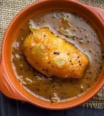 Kairi Bhaji: गर्मियों में कच्चे आम से बनाएं महाराष्ट्र डिश Kairi Bhaji: गर्मियों में कच्चे आम से बनाएं महाराष्ट्र डिश