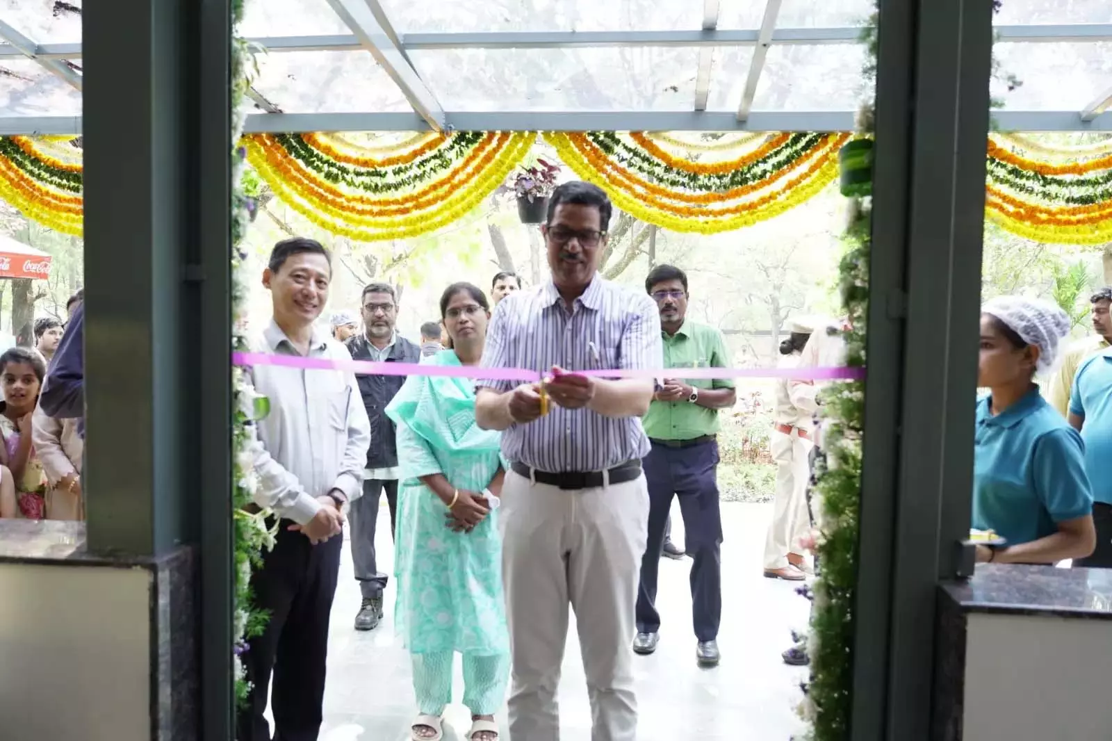 Jammu: नेहरू चिड़ियाघर ने 300 सीटों वाला फूड कोर्ट शुरू Jammu: नेहरू चिड़ियाघर ने 300 सीटों वाला फूड कोर्ट शुरू