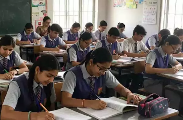 उत्तराखंड बोर्ड दसवीं और बारहवीं का परिणाम जारी, हाईस्कूल के 90.8 प्रतिशत तो इंटरमीडिएट के 86 फीसदी बच्चे पास उत्तराखंड बोर्ड दसवीं और बारहवीं का परिणाम जारी, हाईस्कूल के 90.8 प्रतिशत तो इंटरमीडिएट के 86 फीसदी बच्चे पास