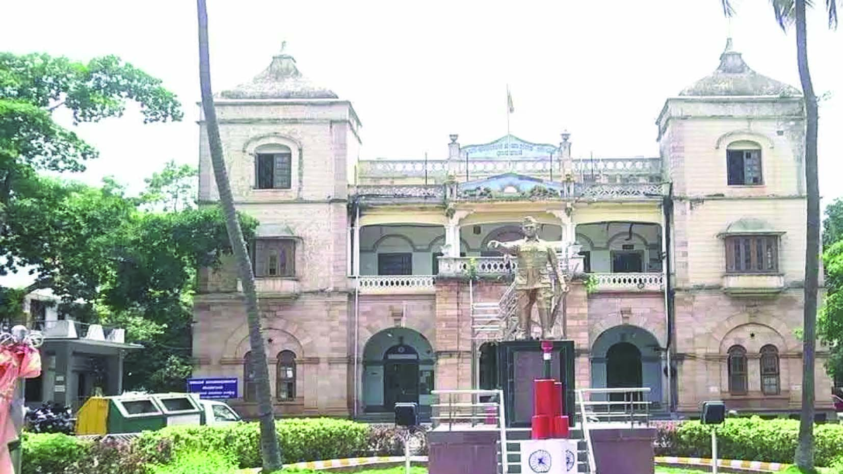 हुबली-धारवाड़ के निवासियों को कर वृद्धि की झेलनी पड़ रही है मार हुबली-धारवाड़ के निवासियों को कर वृद्धि की झेलनी पड़ रही है मार