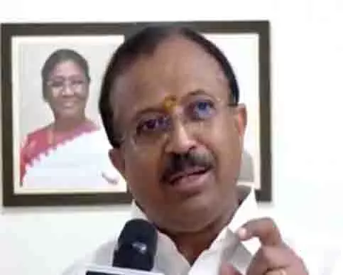 कांग्रेस को लगता है कि देश परिवार की संपत्ति है: ED के खिलाफ विरोध पर भाजपा के मुरलीधरन कांग्रेस को लगता है कि देश परिवार की संपत्ति है: ED के खिलाफ विरोध पर भाजपा के मुरलीधरन