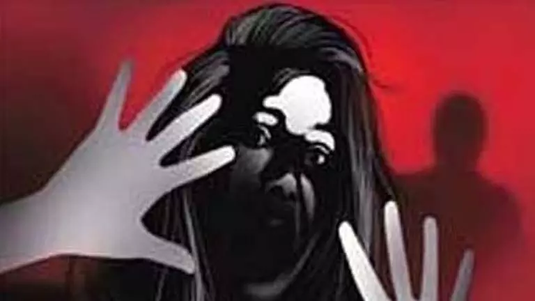 Odisha के अंगुल में सात साल की बच्ची से बलात्कार, आरोपी युवक की तलाश जारी Odisha के अंगुल में सात साल की बच्ची से बलात्कार, आरोपी युवक की तलाश जारी