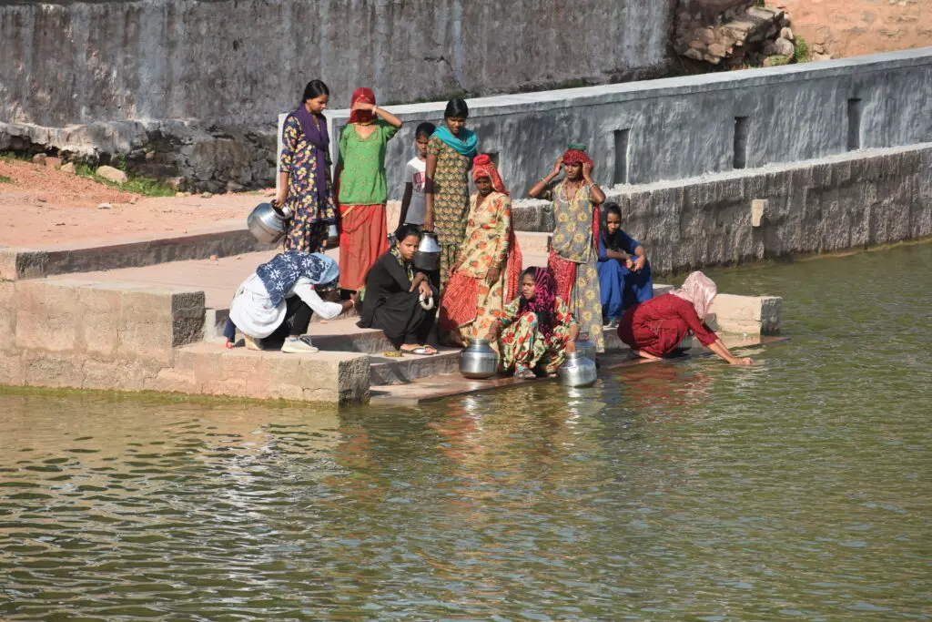 Ayodhya के ऐतिहासिक जलस्रोत होंगे साफ, पृथ्वी दिवस पर उठाया कदम Ayodhya के ऐतिहासिक जलस्रोत होंगे साफ, पृथ्वी दिवस पर उठाया कदम