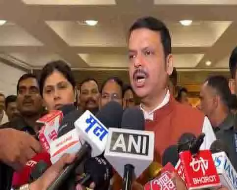 महाराष्ट्र में मराठी अनिवार्य, अन्य भाषाएं सीखना विकल्प: CM फडणवीस महाराष्ट्र में मराठी अनिवार्य, अन्य भाषाएं सीखना विकल्प: CM फडणवीस