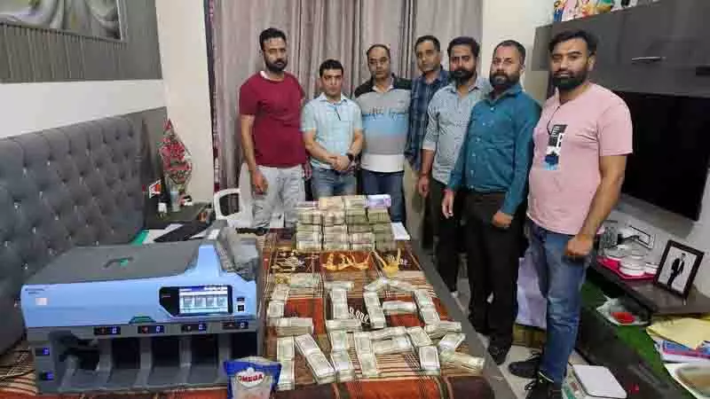 दुबई स्थित ड्रग रैकेट का भंडाफोड़, Nurpur पुलिस ने छह आरोपियों गिरफ्तार दुबई स्थित ड्रग रैकेट का भंडाफोड़, Nurpur पुलिस ने छह आरोपियों गिरफ्तार