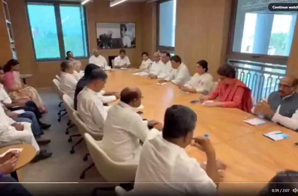 महंगी होती शिक्षा, बचपन पर बोझ और सरकार की चुप्पी शिक्षा का बढ़ता बाजारीकरण महंगी होती शिक्षा, बचपन पर बोझ और सरकार की चुप्पी शिक्षा का बढ़ता बाजारीकरण