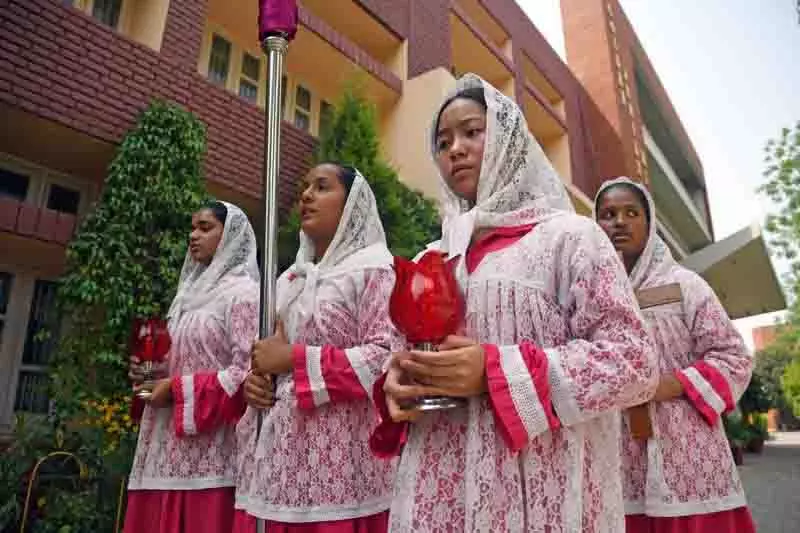 Ludhiana: ईसाई समुदाय के सदस्यों ने गुड फ्राइडे जुलूस निकाला Ludhiana: ईसाई समुदाय के सदस्यों ने गुड फ्राइडे जुलूस निकाला