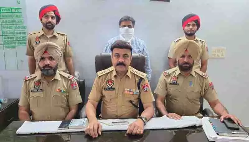 रियल एस्टेट एजेंट के खिलाफ शिकायतें बढ़ीं, और FIR दर्ज होने की संभावना रियल एस्टेट एजेंट के खिलाफ शिकायतें बढ़ीं, और FIR दर्ज होने की संभावना