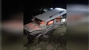 Kasganj में बुलेरो हादसा: महिला की मौत, पांच घायल Kasganj में बुलेरो हादसा: महिला की मौत, पांच घायल