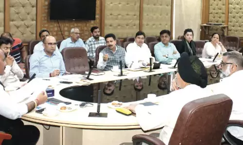 Jammu उपमुख्यमंत्री ने नौशेरा में जलापूर्ति परियोजनाओं की समीक्षा की Jammu उपमुख्यमंत्री ने नौशेरा में जलापूर्ति परियोजनाओं की समीक्षा की