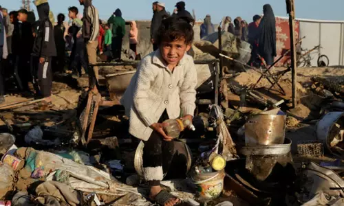 Yemen के रास ईसा तेल बंदरगाह पर अमेरिकी हमलों में 74 लोग मारे गए