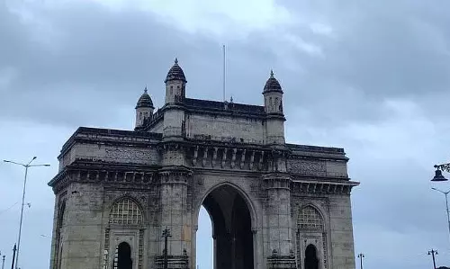 Mumbai : शहर में बादल छाए रहेंगे, नमी से थोड़ी राहत मिलने की उम्मीद