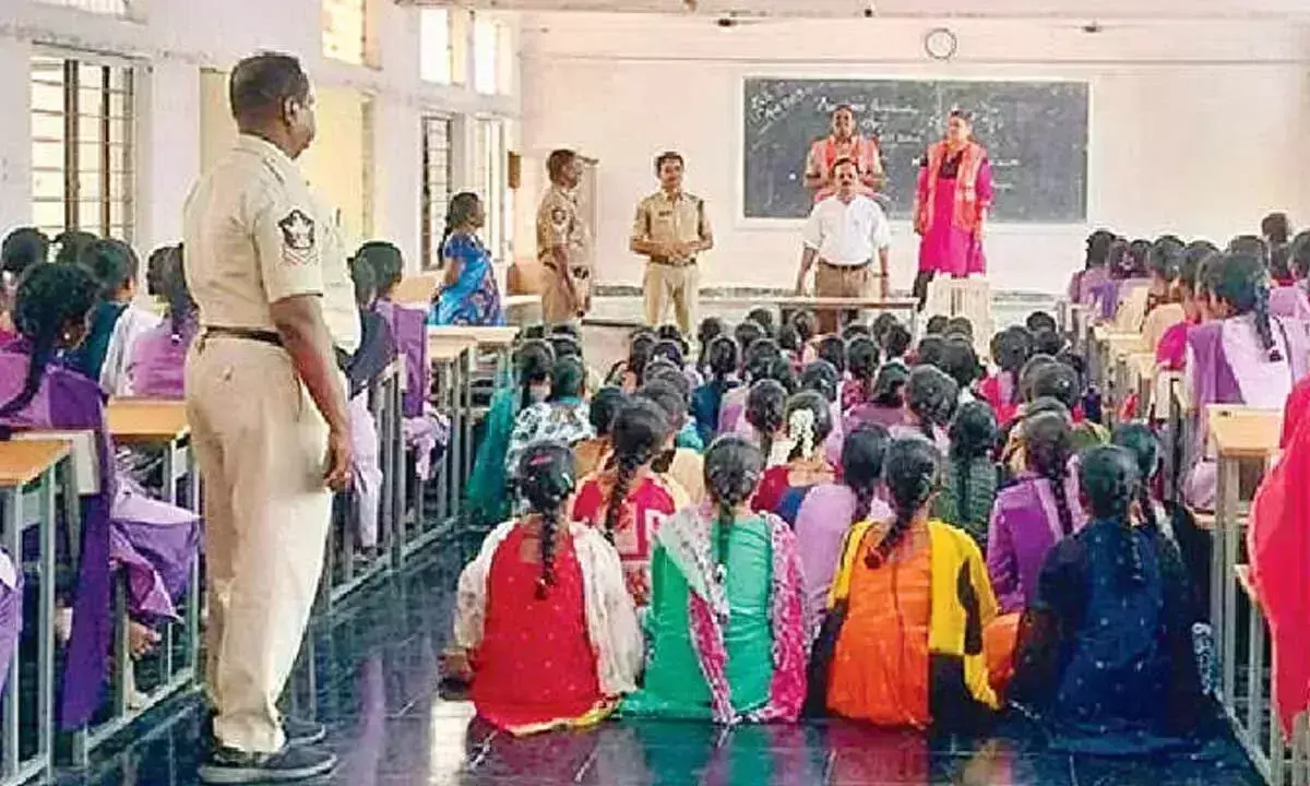 Andhra: शक्ति ऐप पर जागरूकता अभियान चलाया गया