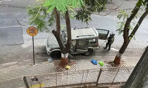 एंटीलिया बम धमाका मामला: NIA कोर्ट ने निलंबित अधिकारी रियाजुद्दीन काजी की जमानत खारिज की