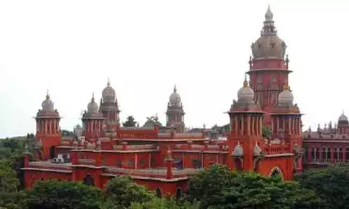 कॉलेजों में आपराधिक व्यवहार और प्रवृत्ति, अंतर-विभागीय पैनल को सुधारना चाहिए: Madras HC कॉलेजों में आपराधिक व्यवहार और प्रवृत्ति, अंतर-विभागीय पैनल को सुधारना चाहिए: Madras HC