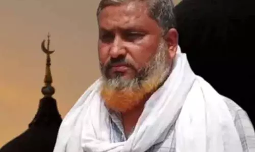 कुक के साथ जुल्म, समाज ने बहिष्कृत कर जीवन जीना किया मुश्किल