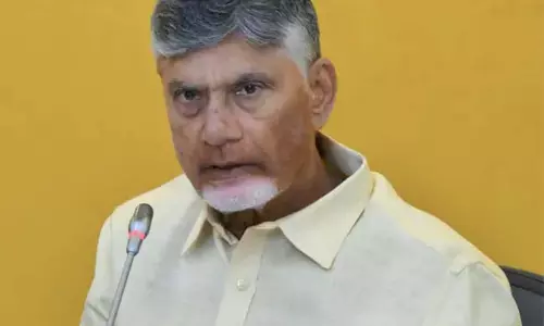 ई-कचरा संग्रहण और पुनर्चक्रण इस महीने का स्वच्छ आंध्र थीम है : CM Naidu ई-कचरा संग्रहण और पुनर्चक्रण इस महीने का स्वच्छ आंध्र थीम है : CM Naidu