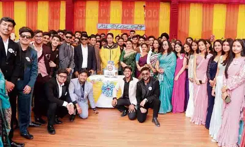 MLU डीएवी में अंतिम वर्ष के विद्यार्थियों को विदाई दी गई MLU डीएवी में अंतिम वर्ष के विद्यार्थियों को विदाई दी गई