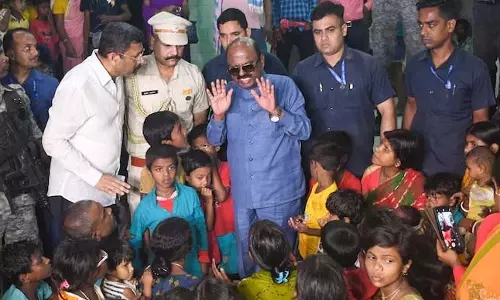 मुर्शिदाबाद दंगा: राज्यपाल आनंद बोस ने मृतकों के परिवारों से मुलाकात की