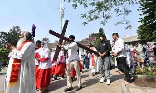 Chandigarh ट्राइसिटी में चर्चों में विशेष सेवा के साथ गुड फ्राइडे मनाया गया