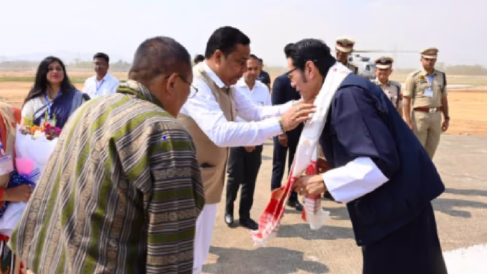 भूटान नरेश की Assam यात्रा से द्विपक्षीय संबंधों को बढ़ावा मिलेगा हिमंत बिस्वा सरमा भूटान नरेश की Assam यात्रा से द्विपक्षीय संबंधों को बढ़ावा मिलेगा हिमंत बिस्वा सरमा