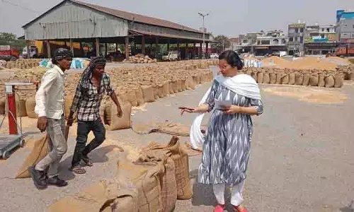 SDM ने जिले भर की अनाज मंडियों में खरीद प्रक्रिया का निरीक्षण किया